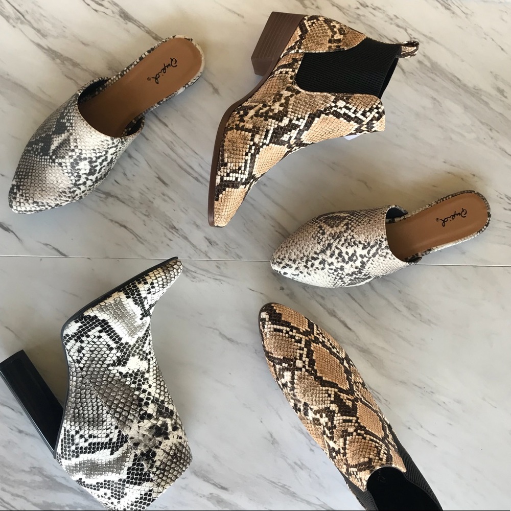 RESTOCKED Snake Print Mule Flats - Picture 4 of 6